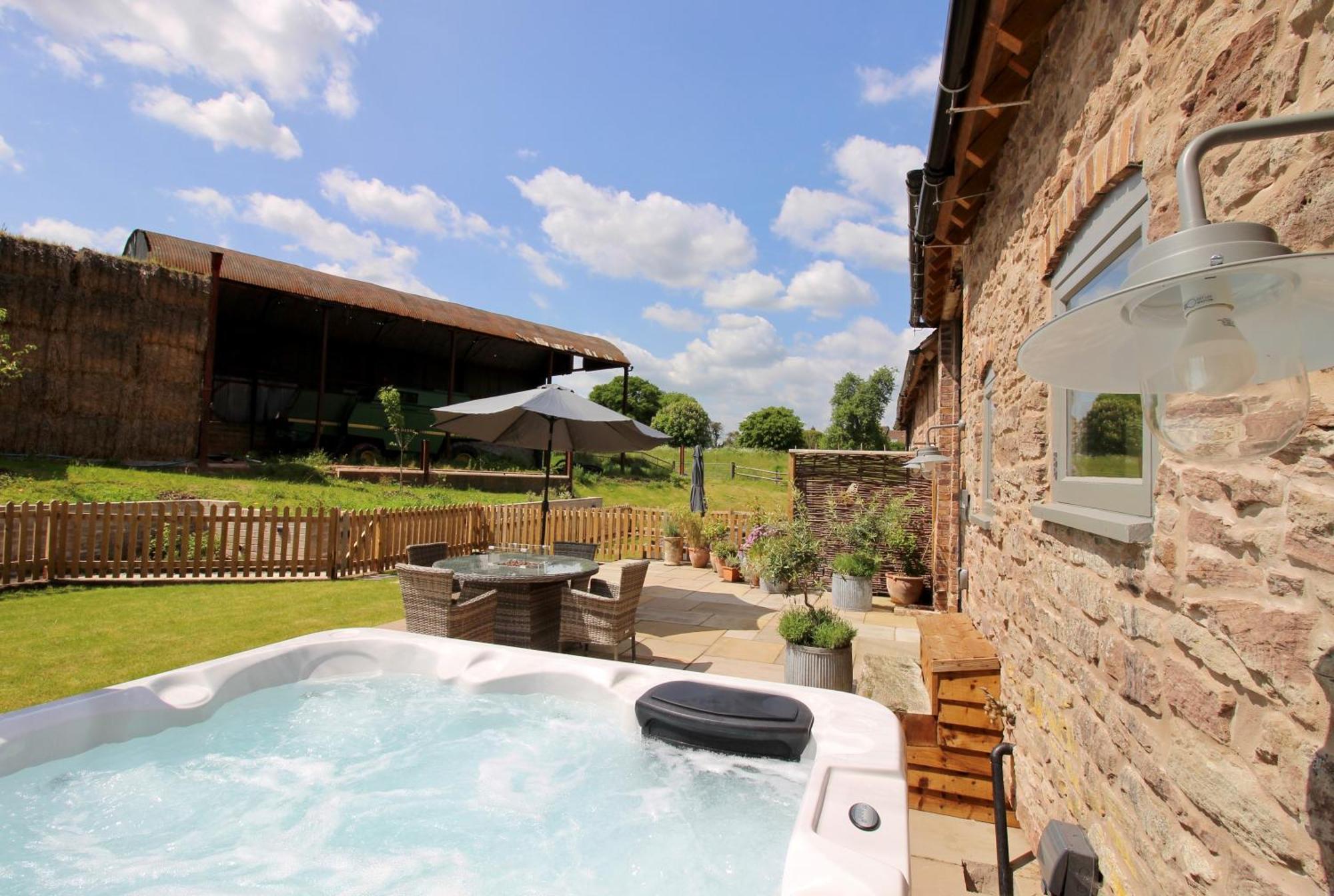 Apartamento The Cart House - Beautiful Contemporary Barn - Hot Tub Bridgnorth Exterior foto